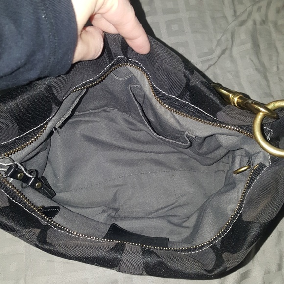 COPY - COACH CARLY SIGNATURE JACQUARD BAG (MEDIUM) - Picture 5 of 6